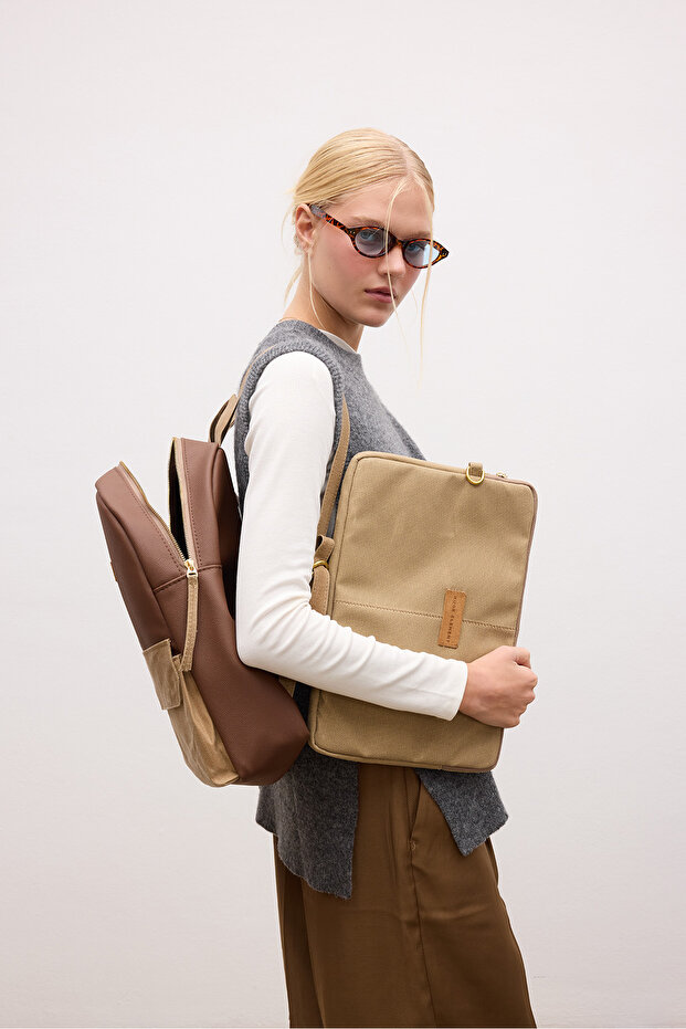 حافظة دفتر موكا ضخمة باللون البيج - 3