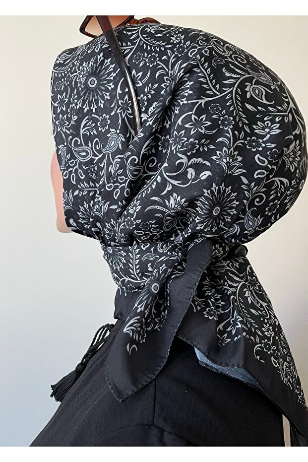 Black Patterned Soft Scarf - 1