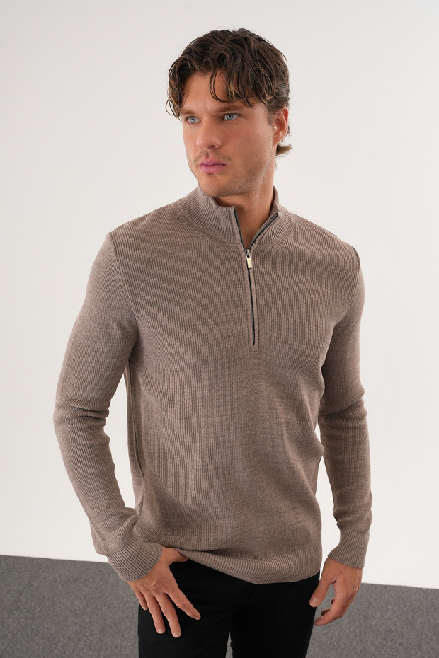 سترة تريكو أساسية للرجال بقصة عادية ونصف سحاب - 4