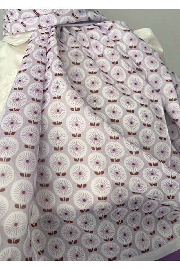 شال ناعم أرجواني منقوش بالزهور - 3