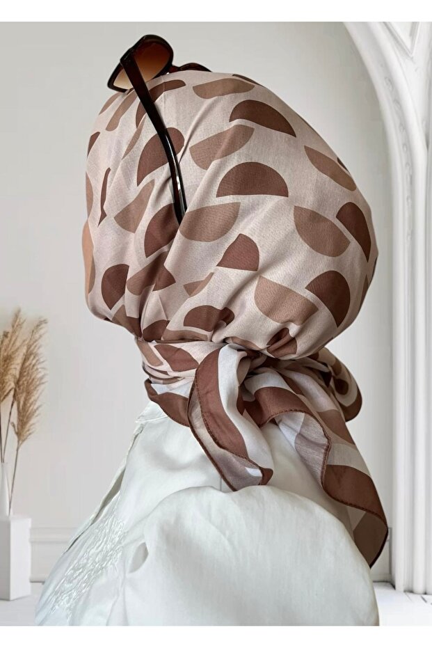 D Patterned Brown Soft Scarf - 1