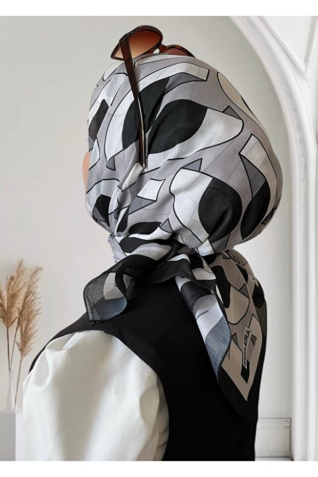 Patterned Black Soft Scarf - 1