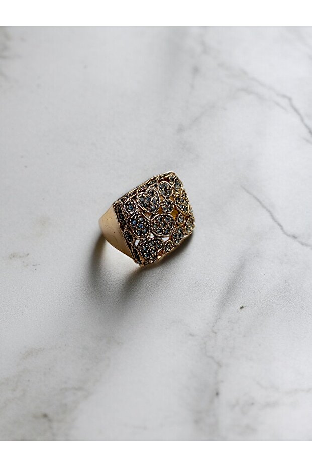 Crystal Stone Heart Motif Rectangular Ring - 2