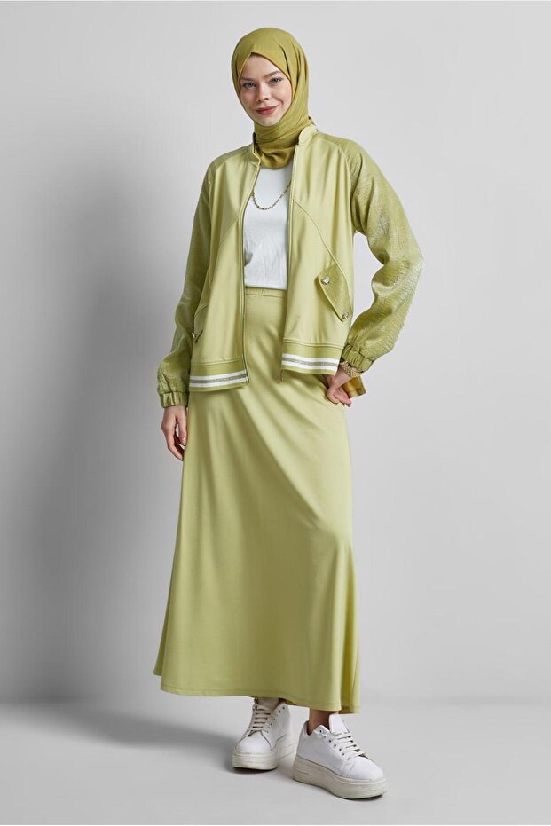 طقم رياضي مع تنورة 44676