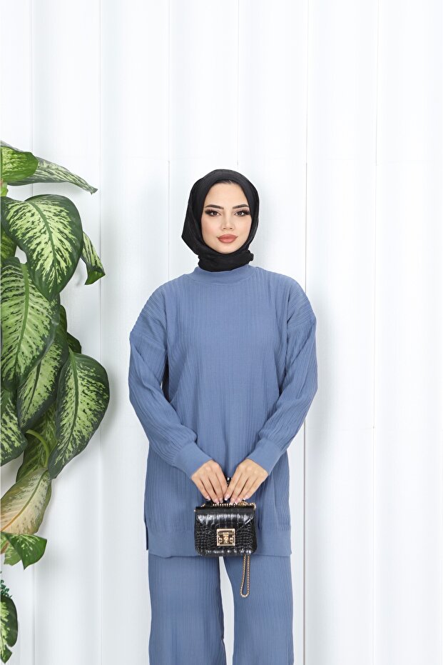 Self Patterned Knitting Suit - 3