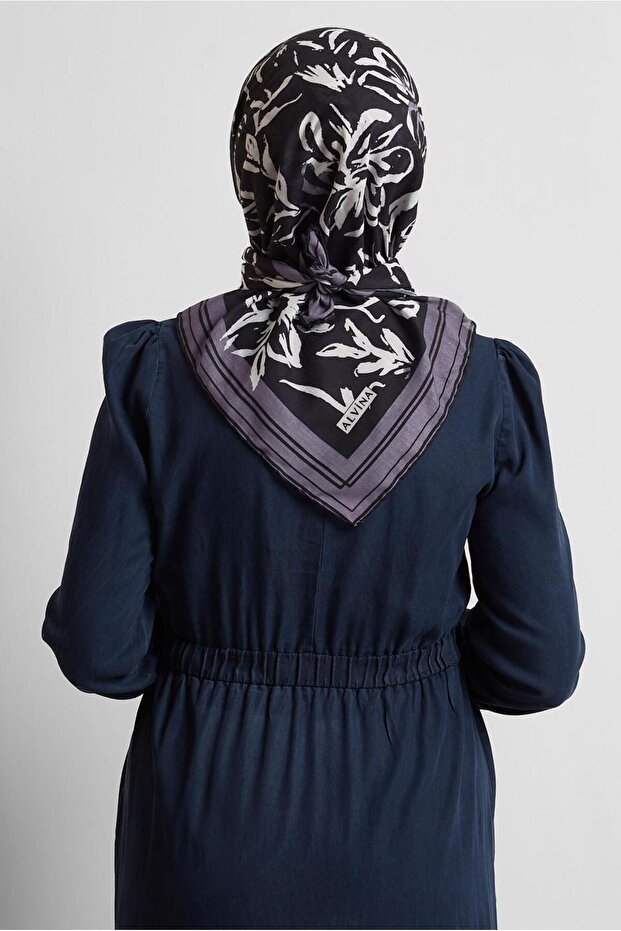 وشاح منقوش 8562 - 2