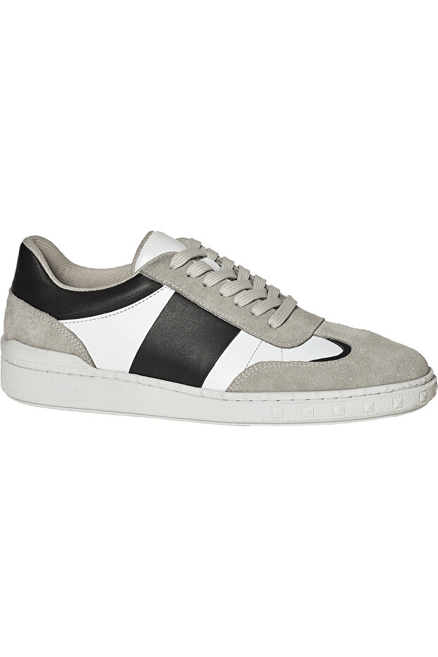 Sneaker - 1