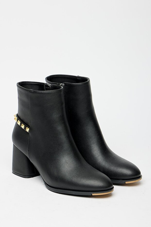 Black Women's Heeled Zippered Winter Boots with Back Stud Detail