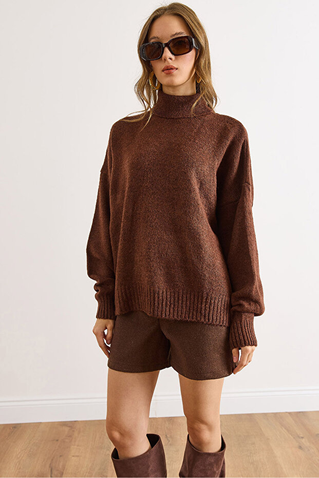 Women's Bitter Brown Turtleneck Soft Textured Bat Knit Sweater Kzk-19001036
