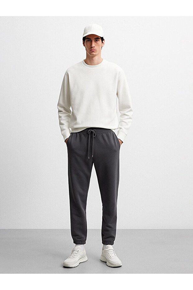 Beli Lastikli Dar Paça Basıc Gri Eşofman - 1