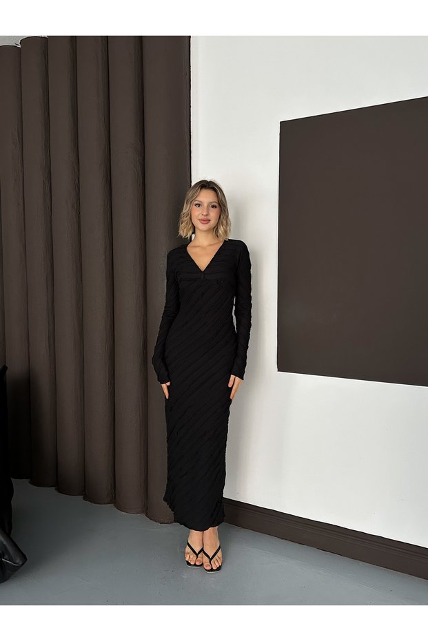 Seersucker V-Neck Long Reverse Stitch Dress