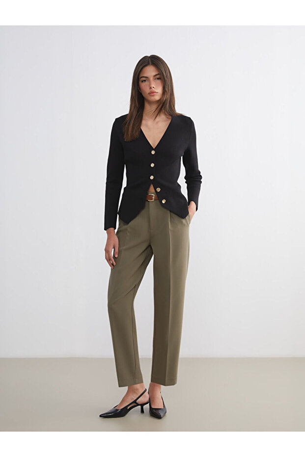 Carrot Cut Women's Pleated Trousers with Belt