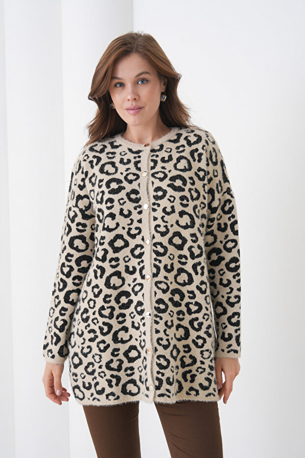 Midi Length Long Sleeve Front Buttoned Leopard Patterned Sporty Stylish Knitwear Jacket Suitable for Women's Hijab