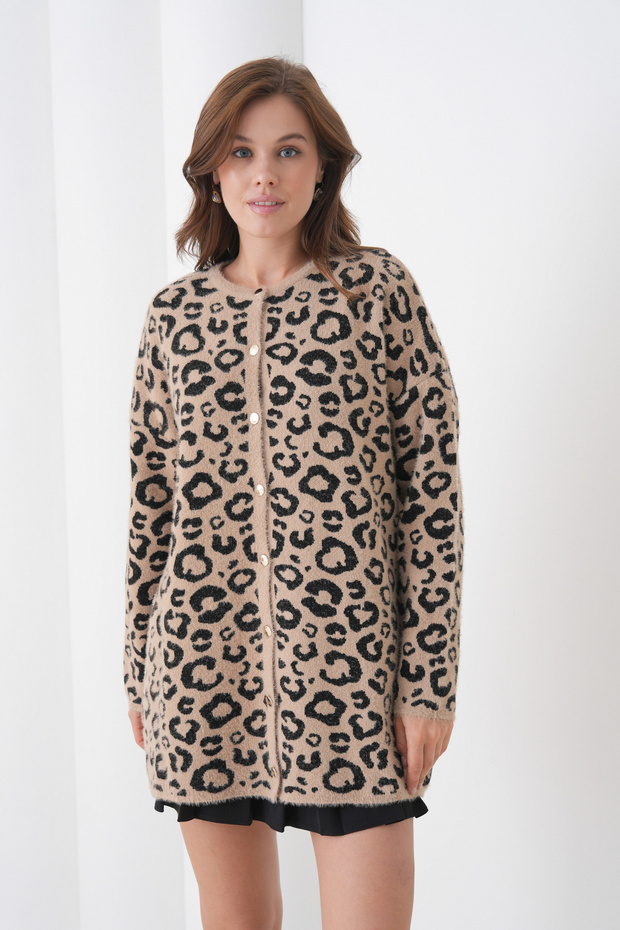 Midi Length Long Sleeve Front Buttoned Leopard Patterned Sporty Stylish Knitwear Jacket Suitable for Women's Hijab