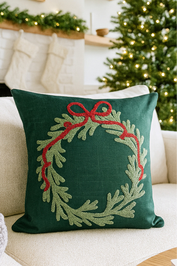 Punch Embroidered Throw Pillow Cover - 43*43 cm - Wreath - Pnk001