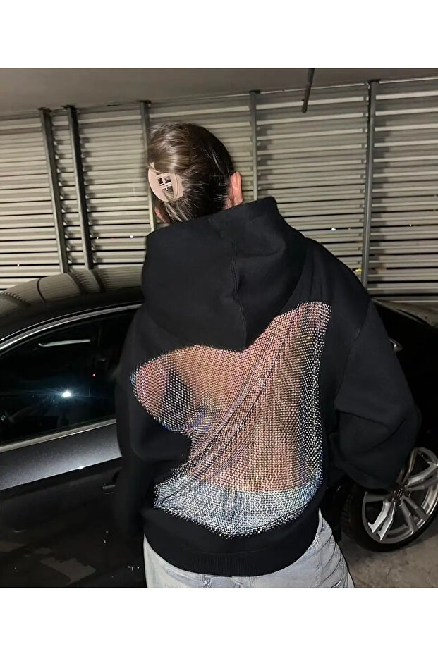 سويت شيرت بغطاء رأس بنقشة كريستال