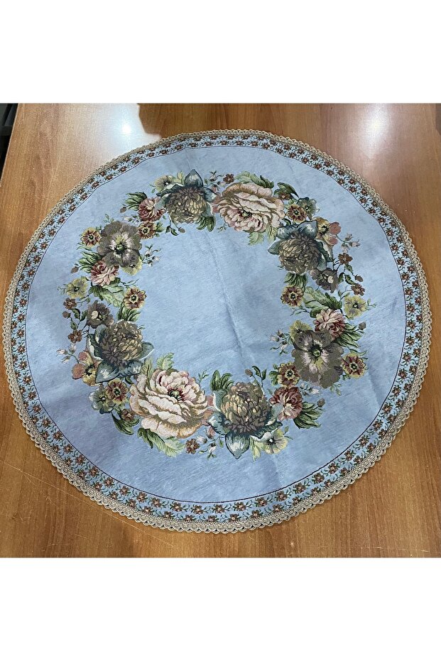 طاولة القهوة وغطاء الطاولة