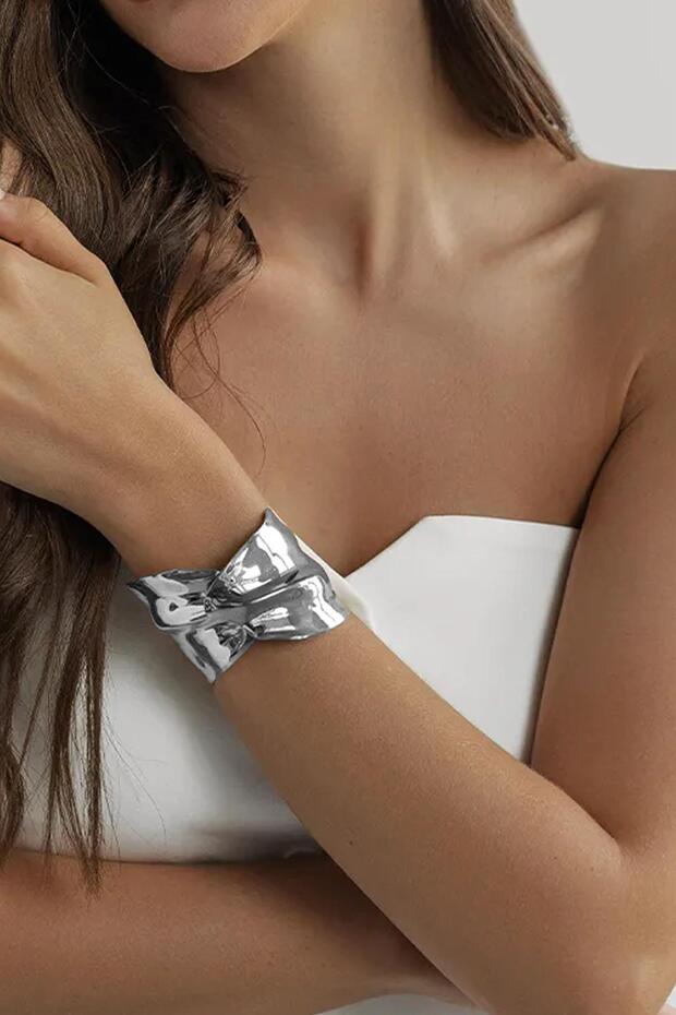 Leaf Themed Metal Thick Cuff Bracelet