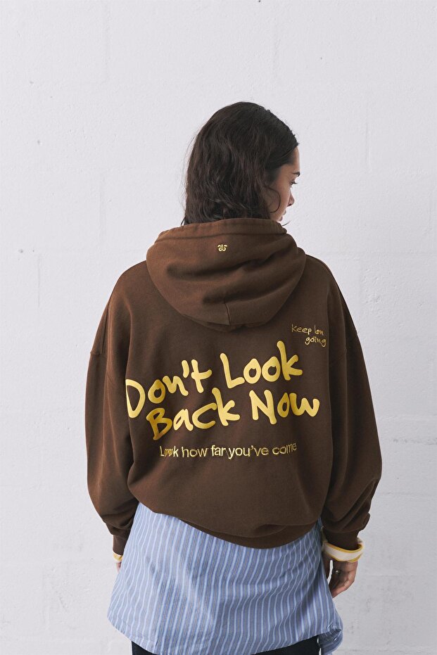 Kalp nakışlı kapüşonlu sweatshirt - 4