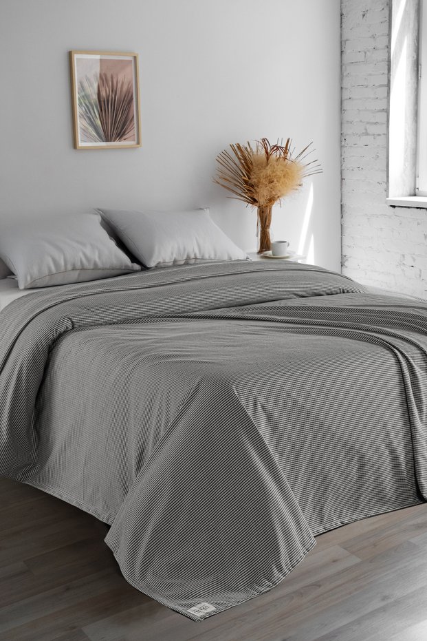 Crushed Textured 100% Cotton Pique Bedspread | Breathable Sweatproof Summer Seasonal Cover