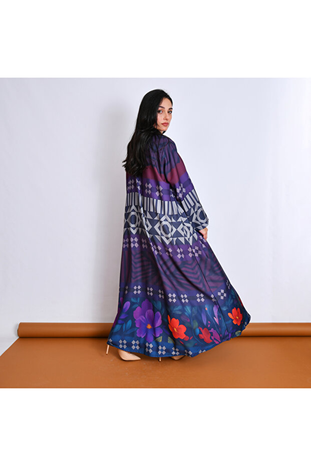 Quarter-length abaya made of chiffon fabric with random patterns - 4