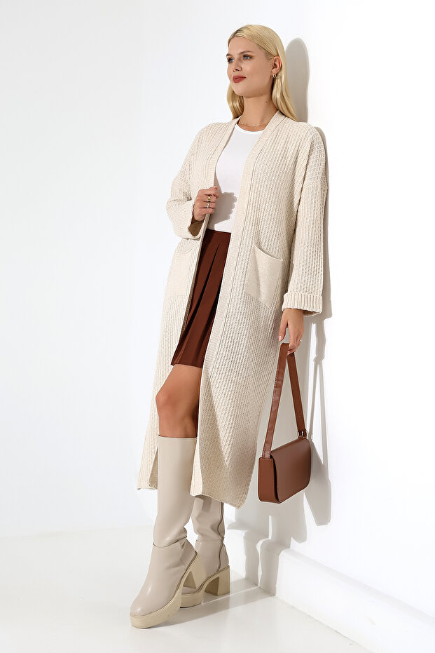 Women's Beige Long Oversized Pocket Comfortable Fit Knitwear Cardigan