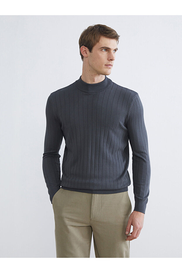 Half Turtleneck Men's Knitwear Sweater