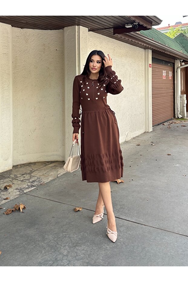 Kalp Nakışlı Şık Triko Elbise - 6