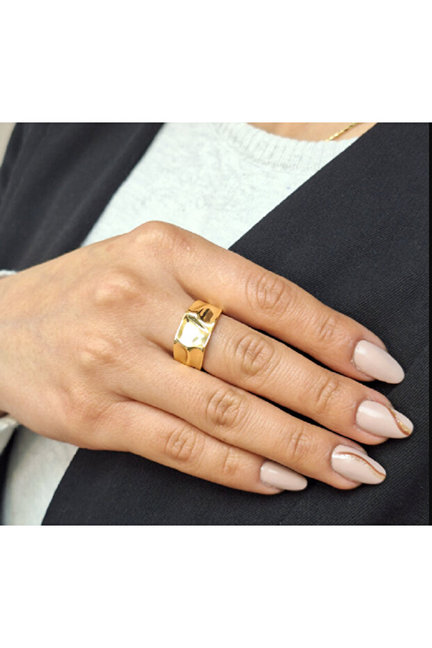 خاتم ذهبي مربع - 2