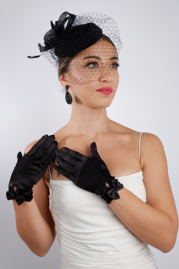 Short Polka Dot Lace Rose Detailed Bridal Gloves Wedding Nikah Accessory Fascinator Hat Set