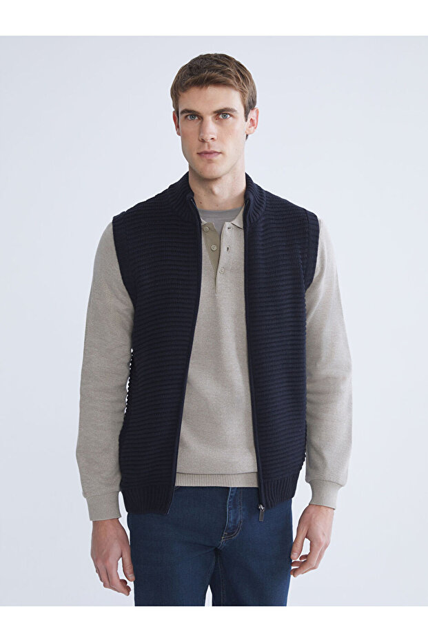 Esvab • Modern & Distinctive Standard Fit Judge's Collar Men's Knitwear Vest