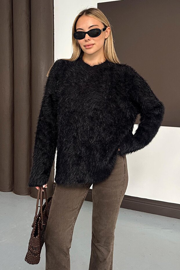 Oversized Furry Soft Sweater Black 8270