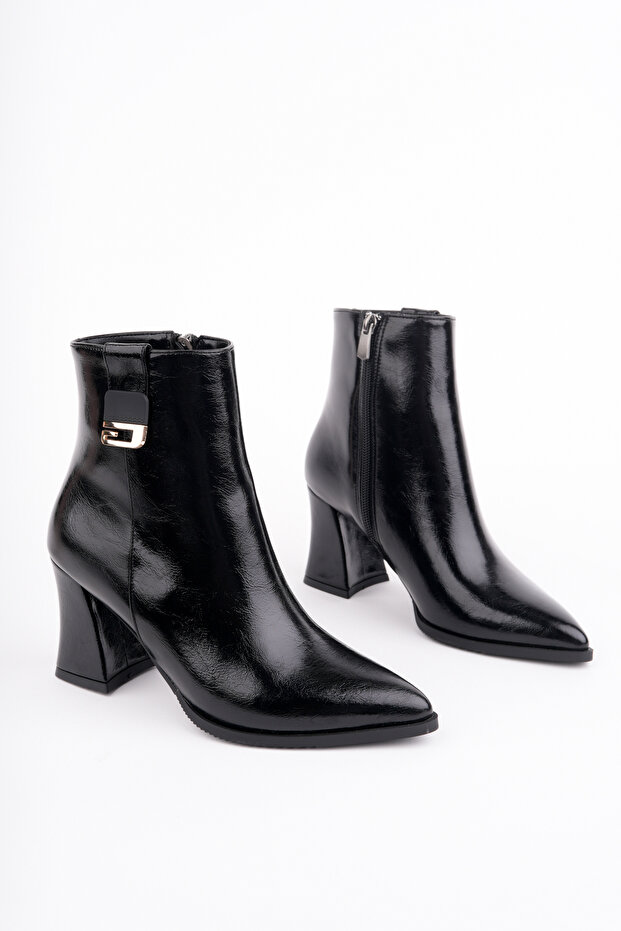 Dnz-205 Thick Heel Buckle Detailed Boots