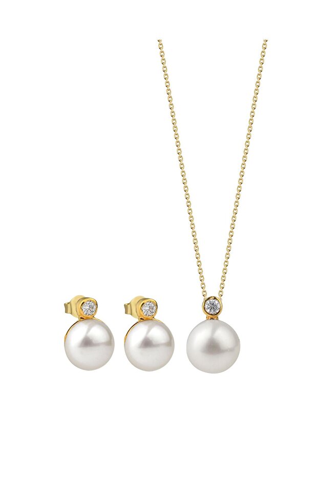 Pearl Earring and Necklace Set
