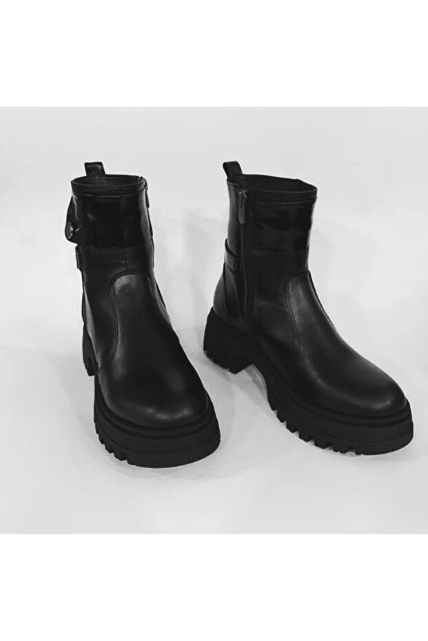 Orjinal deri kadın bot - 3