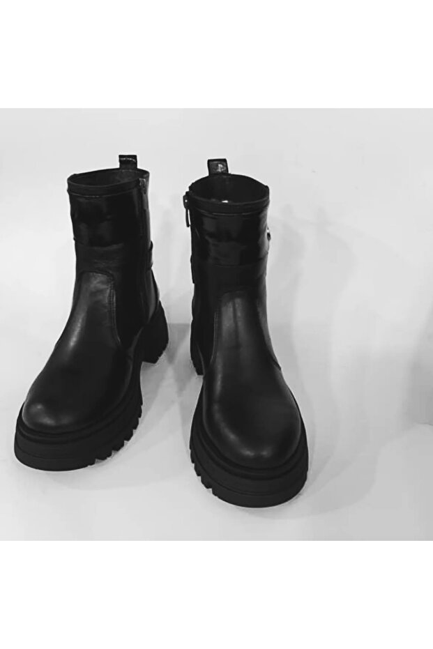 Orjinal deri kadın bot - 4