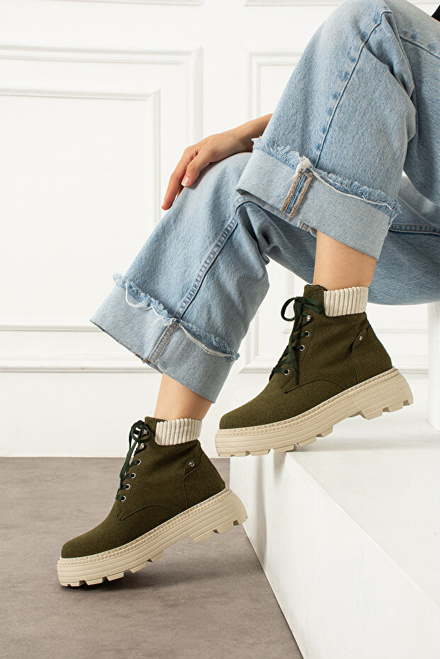 Yeşil Kadın Şık Bot - 2