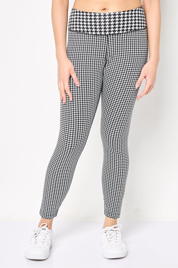 Women Sportswear Fit Training 7/8 Length Leggings, Multicolor