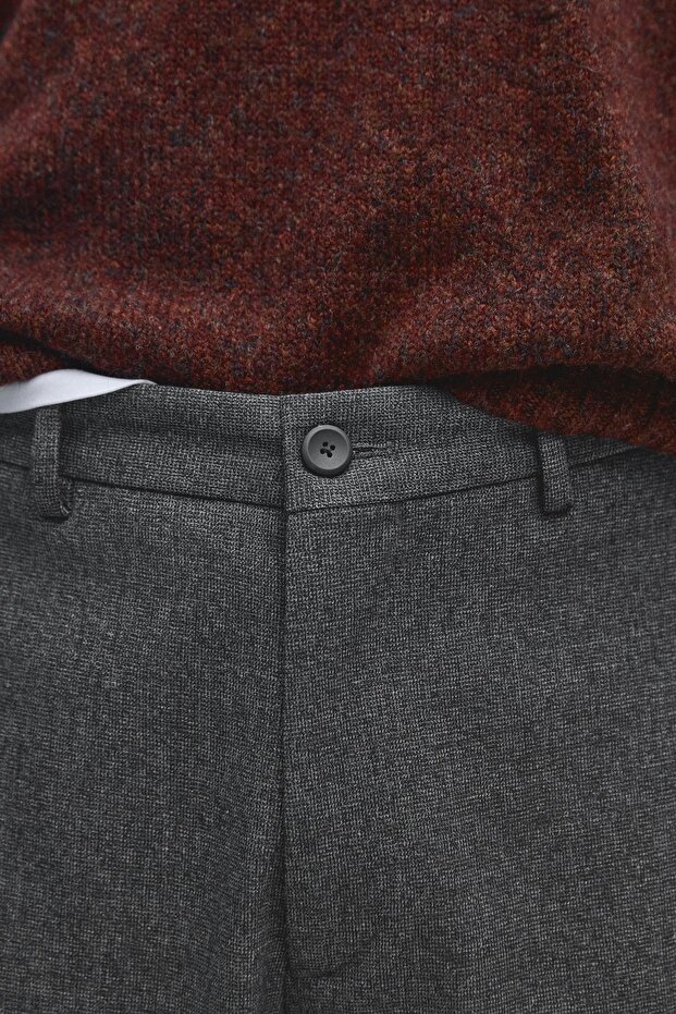 Dokulu detaylı jogger pantolon - 4