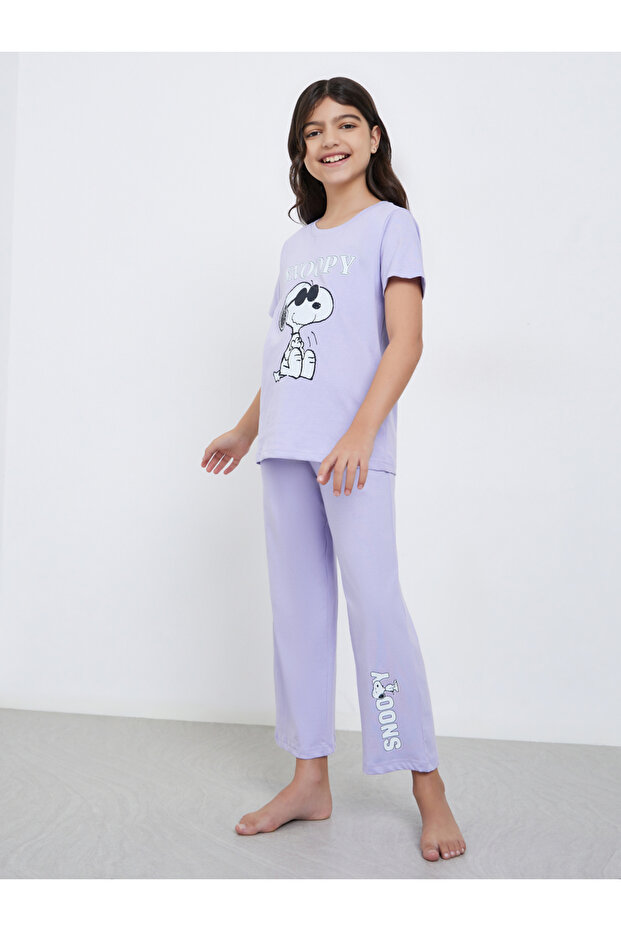 Teens Lilac Snoopy Print T-Shirt and Pyjama Set