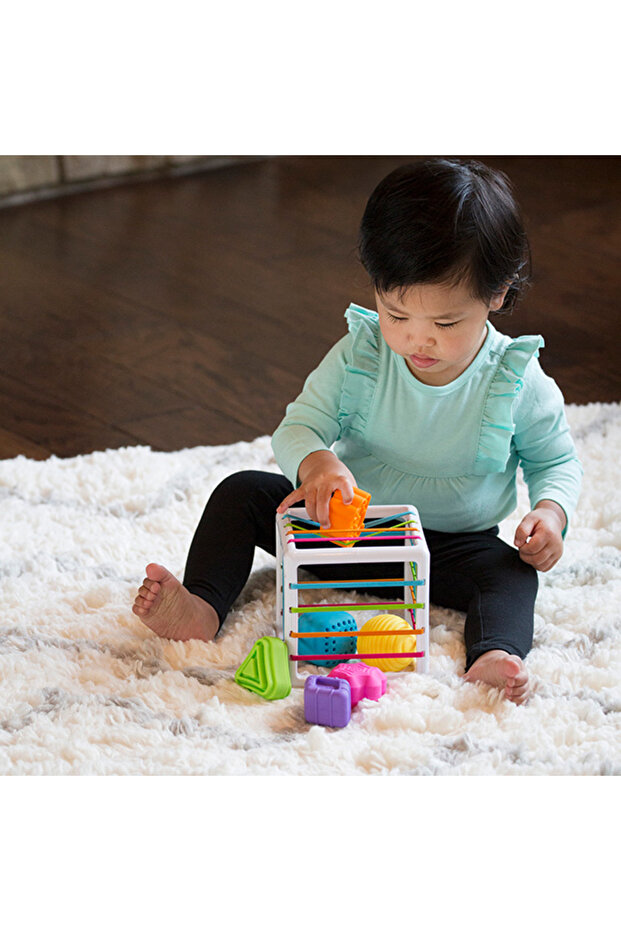 InnyBin – Soft cube for sorting shapes - 3