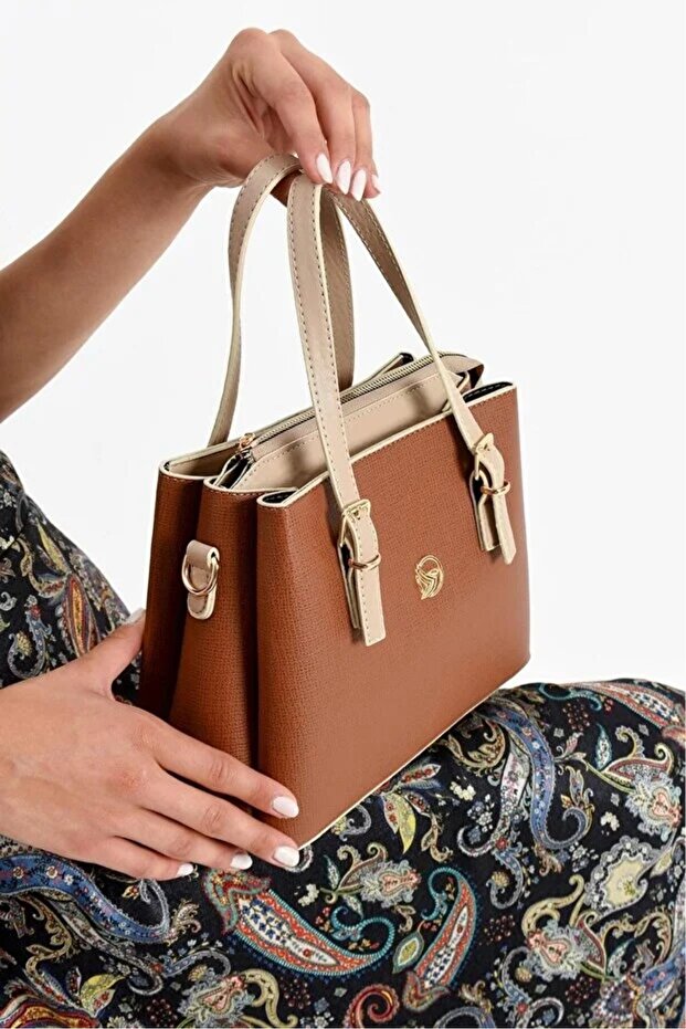 Very Stylish Shoulder and Crossbody Bag, Size 19X24