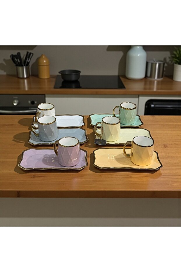 Good Quality Porcelain Gilded Coffee Cup Set with Saucer for 6 Persons