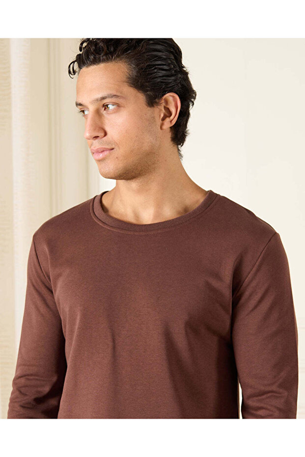 تي شيرت رجالي بني أساسي - 4