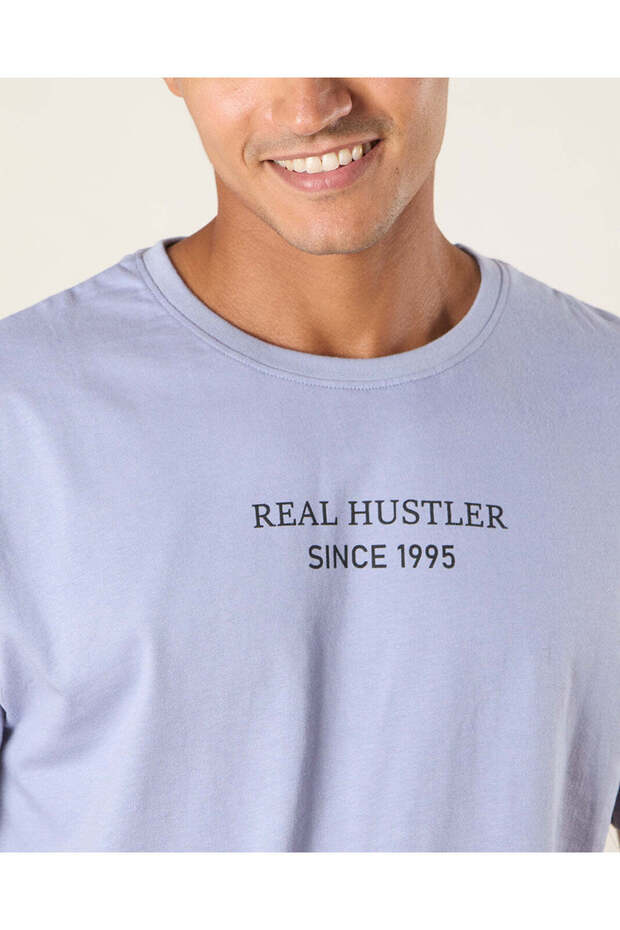 تي شيرت رجالي أساسي باللون الأرجواني - 4