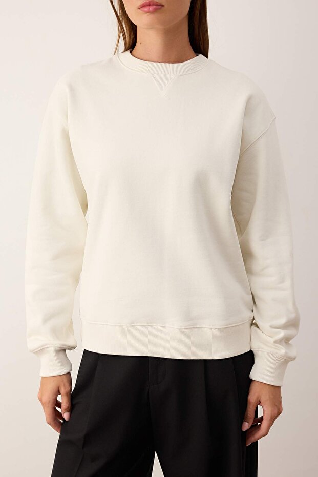 Ekru Oversize/Geniş Kalıp Kalın İçi Polarlı Örme Sweatshirt TWOAW26SW00203 - 3