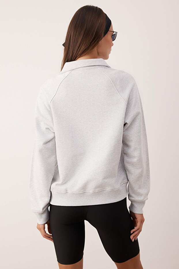Gri Melanj Patlı Regular/Normal Kalıp Kalın İçi Polarlı Örme Sweatshirt TWOAW26SW00208 - 4