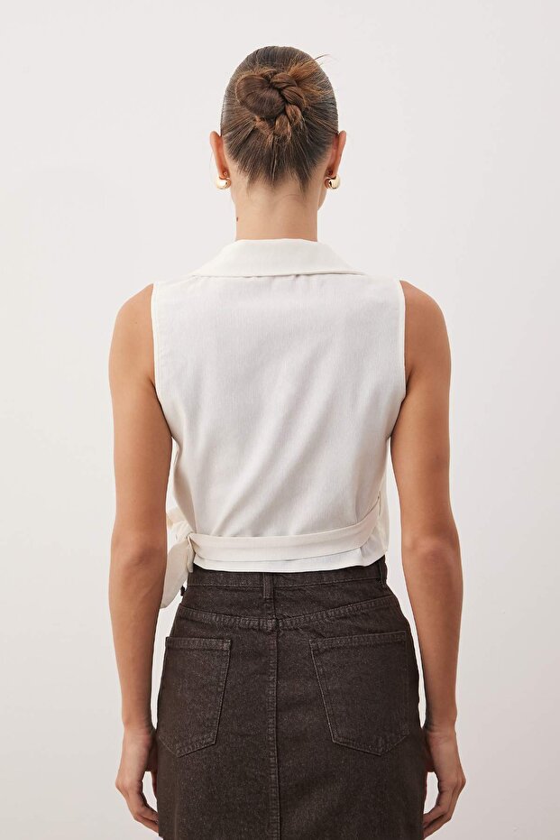 Bej Bağlamalı Crop Dokuma Keten Görünümlü Bluz TWOSS23BZ00550 - 4
