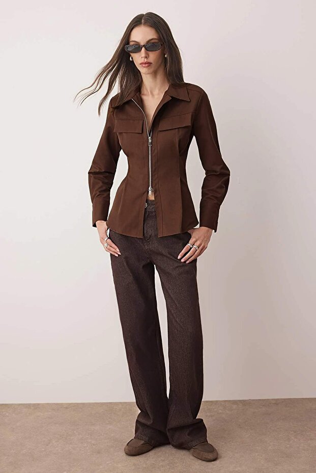 Koszula w kolorze ciemnobrązowym z zamkiem błyskawicznym TWOAW26GO00044 - 6