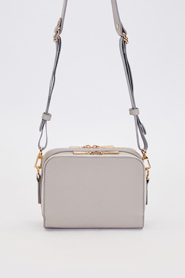 حقيبة كتف رمادية قابلة للتعديل بسحاب مزدوج - 4